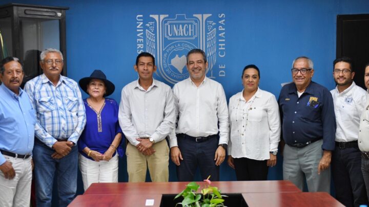 Suscriben convenios de colaboración UNACH y Asociación Ganadera Local de Tonalá