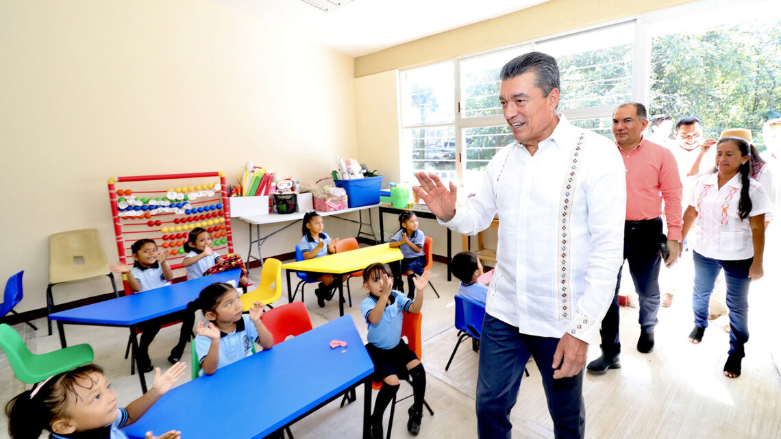 Inaugura Rutilio Escandón espacios educativos en la localidad Nueva Esperanza, de Palenque