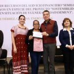 Rutilio Escandón arranca 2024 con entrega de apoyos para impulsar independencia económica de las mujeres