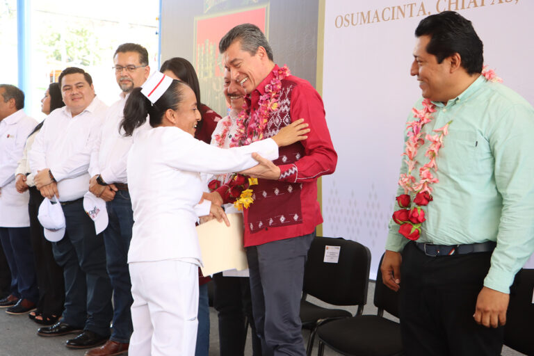 Tras años de abandono, Rutilio Escandón inaugura reconversión del Centro de Salud Urbano de Osumacinta