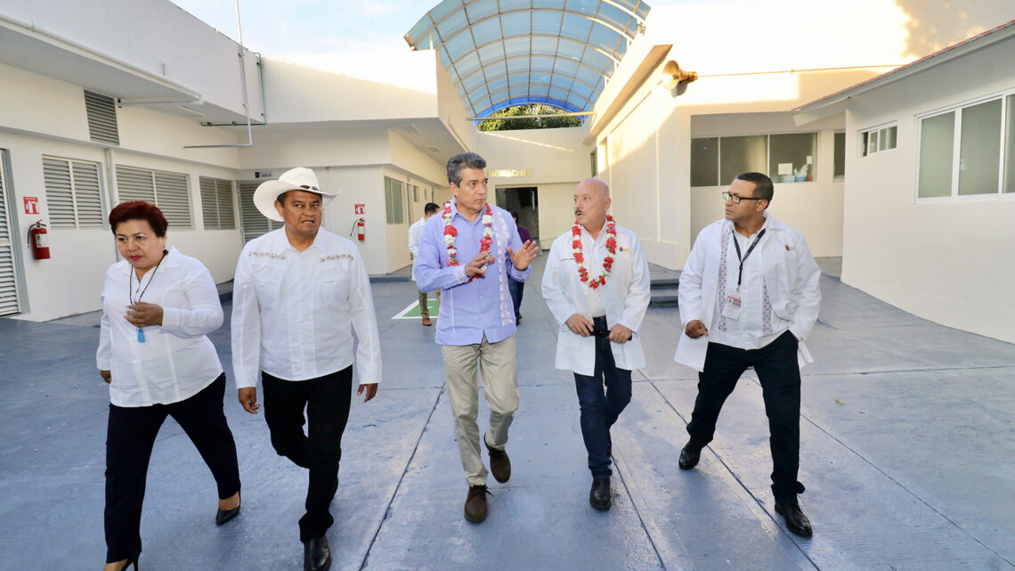 Rutilio Escandón inaugura área de alta especialidad en hemodiálisis en Hospital “Dr. Juan C. Corzo”, de Tonalá