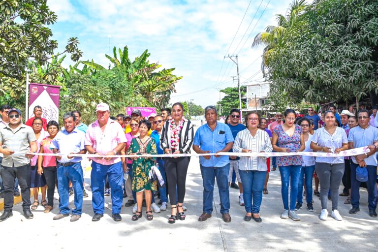 LA JUSTICIA SOCIAL LLEGÓ A RAYMUNDO ENRIQUEZ CON OBRA DE PAVIMENTACIÓN HIDRÁULICA