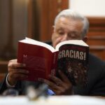 Presidente comparte experiencias y enseñanzas a los jóvenes en nuevo libro: ¡Gracias!