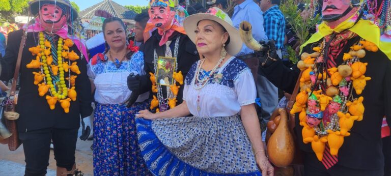 Diputada Leticia Albores fomenta las tradiciones y cultura de Las Rosas