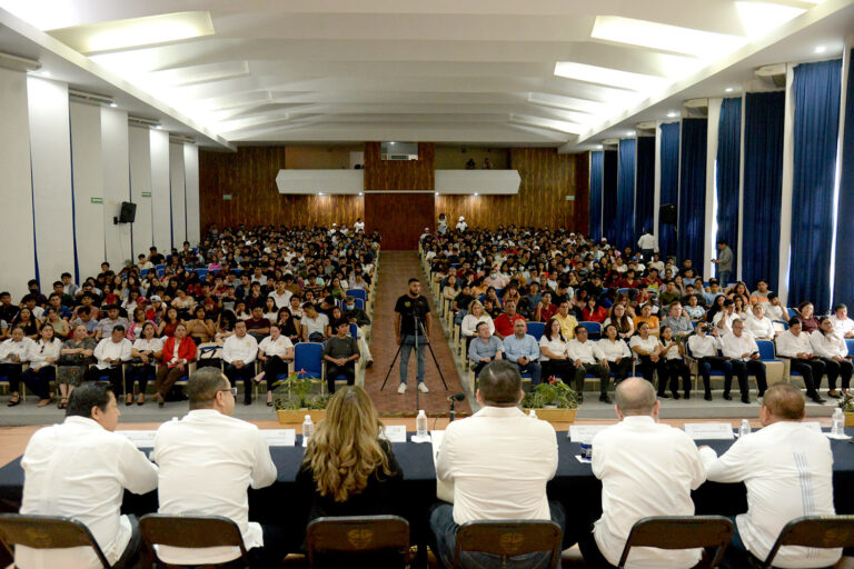 Imparten  la ll Cátedra de Excelencia Académica de Contaduría en la UNACH