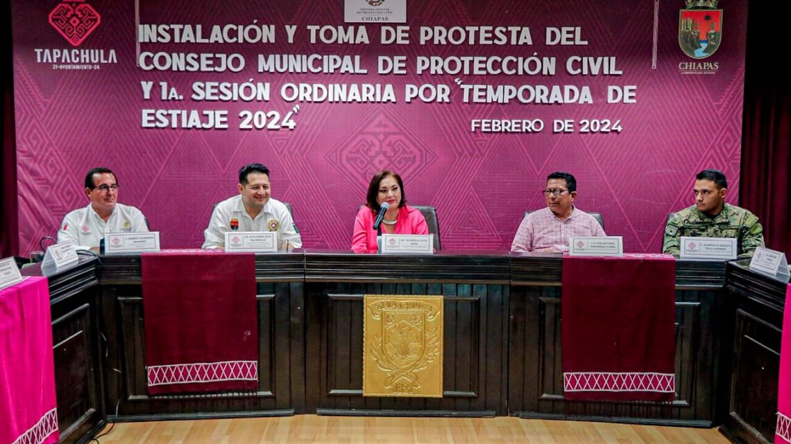 TOMAN PROTESTA INTEGRANTES DEL CONSEJO MUNICIPAL DE PROTECCIÓN CIVIL DE TAPACHULA
