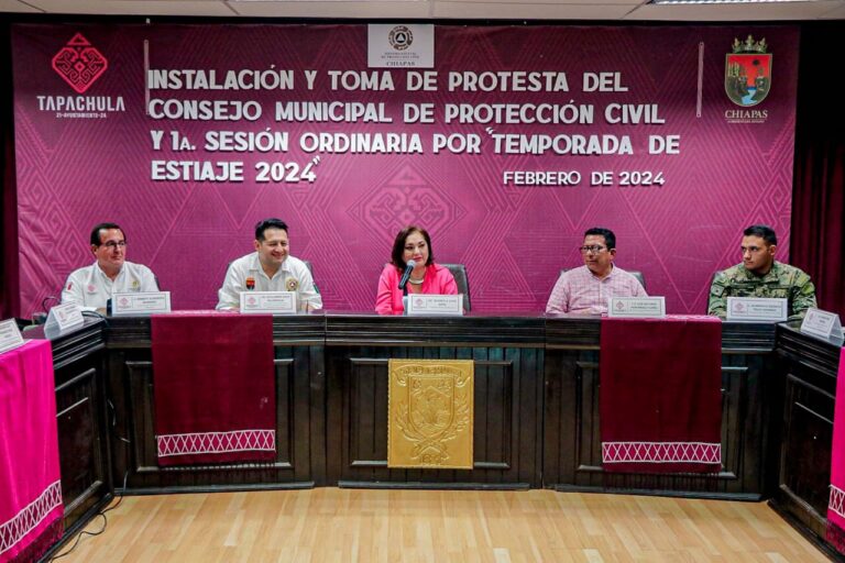 TOMAN PROTESTA INTEGRANTES DEL CONSEJO MUNICIPAL DE PROTECCIÓN CIVIL DE TAPACHULA