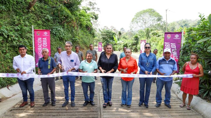 AYUNTAMIENTO DE TAPACHULA INAUGURA PAVIMENTACIÓN HIDRÁULICA DE CAMINO EN EJIDO EL MANACAL