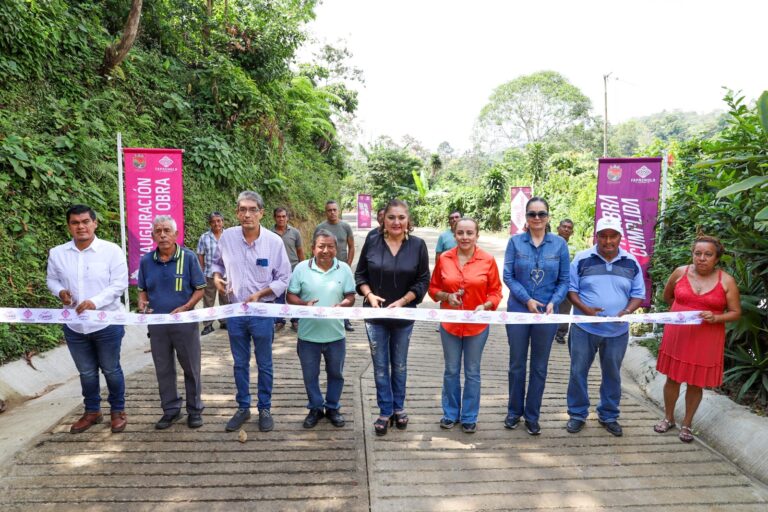 AYUNTAMIENTO DE TAPACHULA INAUGURA PAVIMENTACIÓN HIDRÁULICA DE CAMINO EN EJIDO EL MANACAL