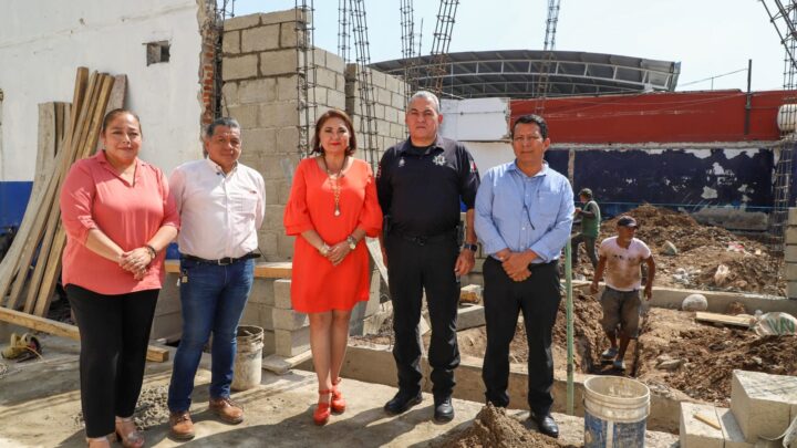 SUPERVISAN AVANCE DE OBRA EN SEGURIDAD PÚBLICA MUNICIPAL DE TAPACHULA