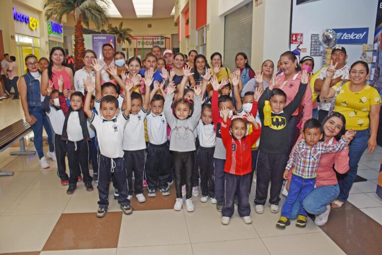 Niñas y niños de Villaflores viven la magia del cine