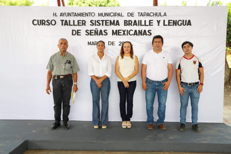 IMPARTEN CURSO DE LENGUA DE SEÑAS Y SISTEMA BRAILLE