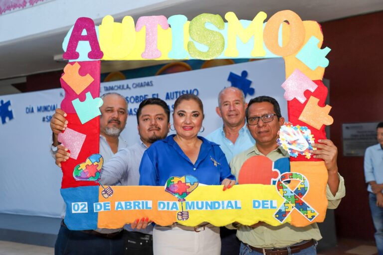 AYUNTAMIENTO DE TAPACHULA CONMEMORA DÍA MUNDIAL DE CONCIENCIACIÓN SOBRE EL AUTISMO “SIN PALABRAS SOLO CON MIRADAS Y SONRISAS”