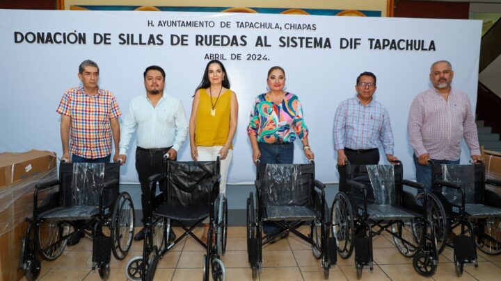 AYUNTAMIENTO ATESTIGUA DONACIÓN DE SILLAS DE RUEDAS AL SDIF TAPACHULA
