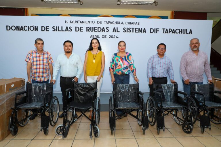 AYUNTAMIENTO ATESTIGUA DONACIÓN DE SILLAS DE RUEDAS AL SDIF TAPACHULA