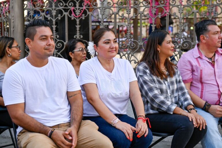 REALIZAN TARDES DE FOLCLOR EN EL PARQUE CENTRAL DE TAPACHULA