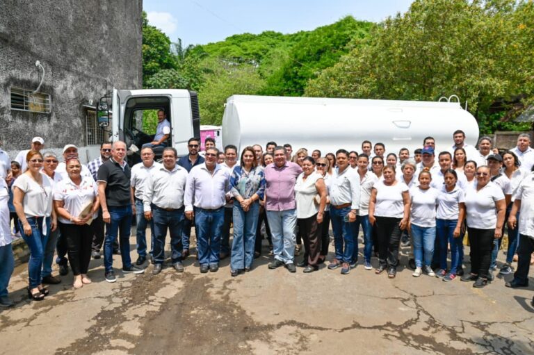 SERVICIOS PÚBLICOS MUNICIPALES DE TAPACHULA RECIBE PIPA DE AGUA