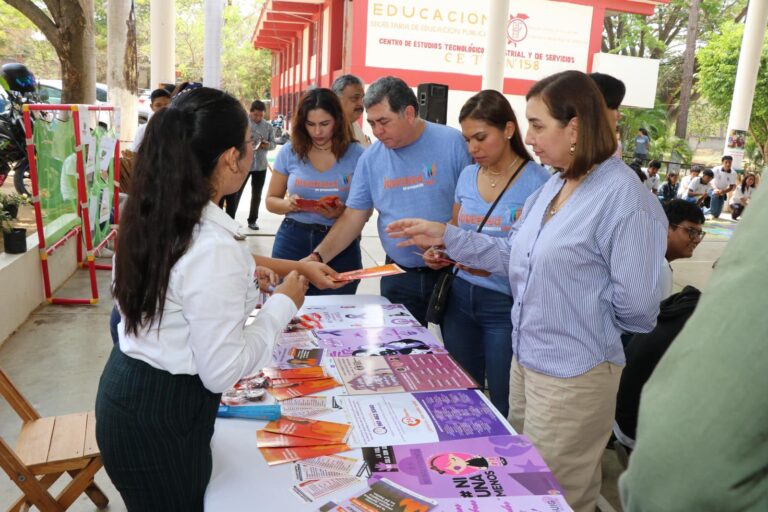 DIF Villaflores y Centro Estatal de Prevención Social Organizan Jornada de Prevención en Escuela Secundaria