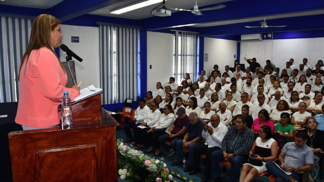 Alcanza Facultad de Ciencias de la Administración de Tapachula de la UNACH número histórico de estudiantes becados