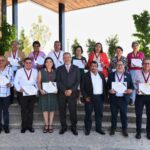 Entregan Medallas a docentes de la UNACH con 25 y 30 años de servicio