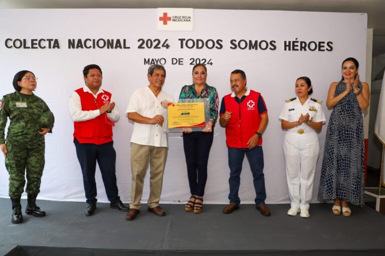 ASISTE AYUNTAMIENTO A INICIO DE COLECTA ANUAL DE LA CRUZ ROJA DELEGACIÓN TAPACHULA