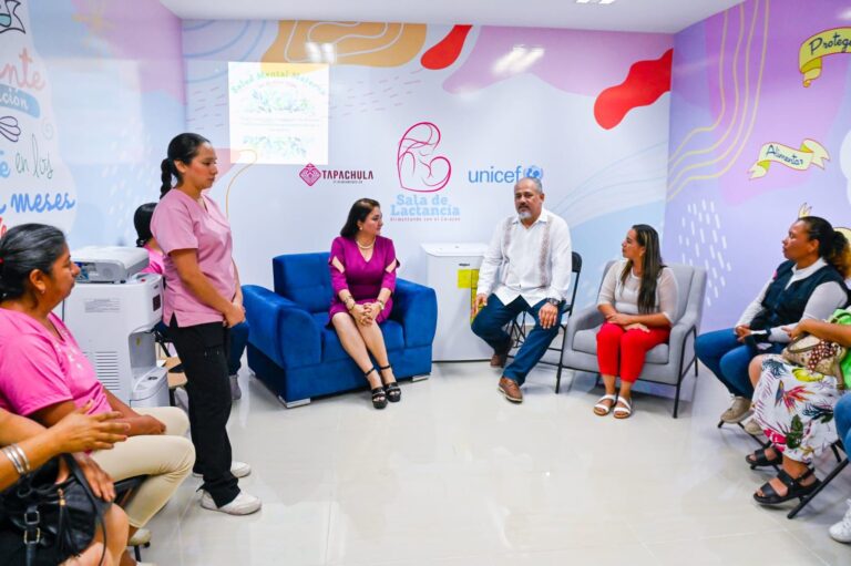 CONMEMORAN DÍA MUNDIAL DE LA SALUD MENTAL MATERNA EN EL AYUNTAMIENTO DE TAPACHULA