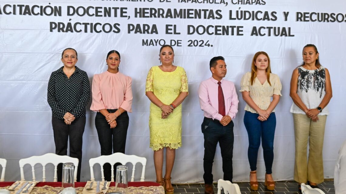 AYUNTAMIENTO DE TAPACHULA RECONOCIÓ LABOR DOCENTE