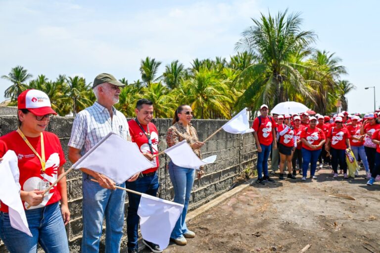 AYUNTAMIENTO PARTICIPA EN LIMPIEZA DE PLAYAS EN TAPACHULA