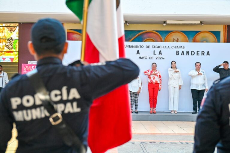 FORTALECE AYUNTAMIENTO VALORES PATRIOS Y EL NACIONALISMO, CON CEREMONIA CÍVICA