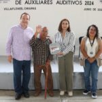 En Villaflores se realiza entrega de auxiliares auditivos