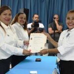 Reciben docentes de la UNACH  constancia de certificación de competencias laborales