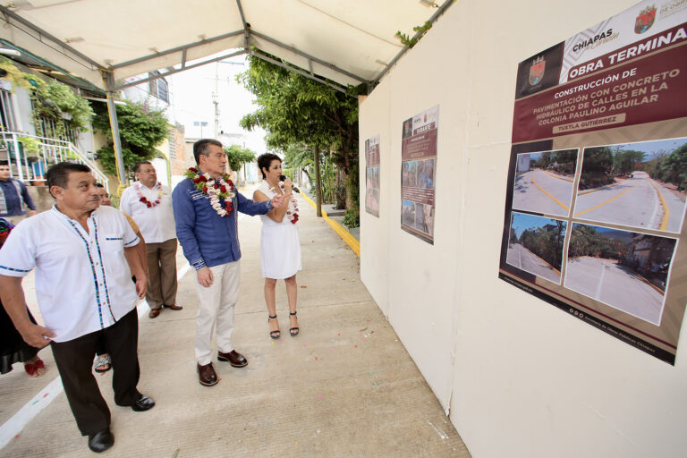 En Tuxtla Gutiérrez, Rutilio Escandón inaugura calles de la colonia Paulino Aguilar