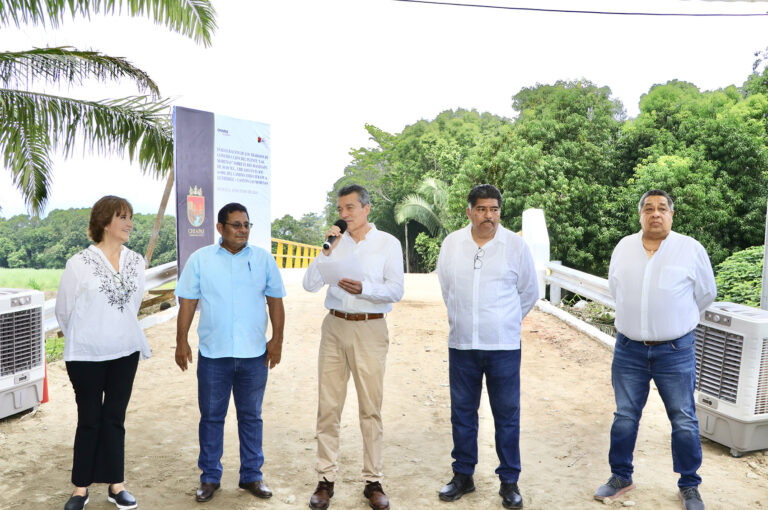 En Huixtla, Rutilio Escandón inauguró la construcción del Puente “Las Morenas”, sobre el Río Maxixapa