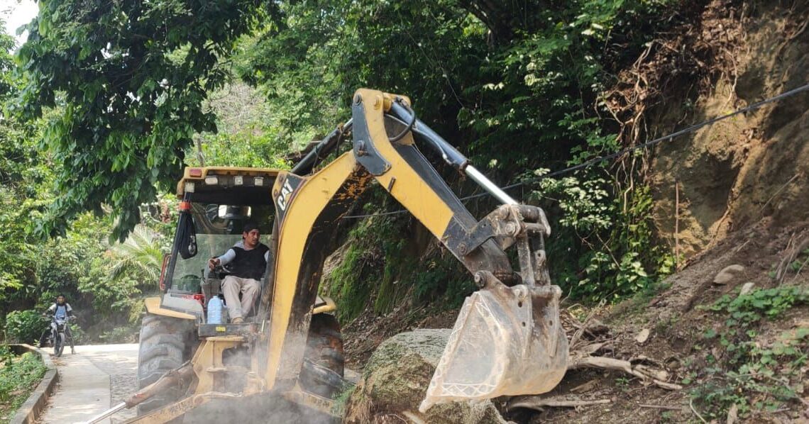 PROTECCIÓN CIVIL DE TAPACHULA CONTINÚA CON MANTENIMIENTO EN CAMINOS RURALES