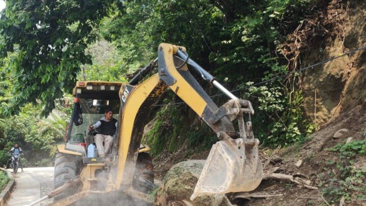 PROTECCIÓN CIVIL DE TAPACHULA CONTINÚA CON MANTENIMIENTO EN CAMINOS RURALES