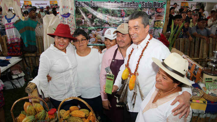 Anuncia Rutilio Escandón decreto para que festivales del cacao, café y mango ataulfo se realicen cada año