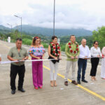 Inaugura Rutilio Escandón pavimentación con concreto hidráulico de vialidad en Ixtacomitán