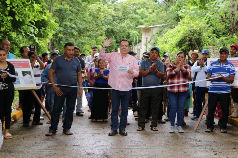 Mariano Rosales Entrega Calle en Heriberto Jara