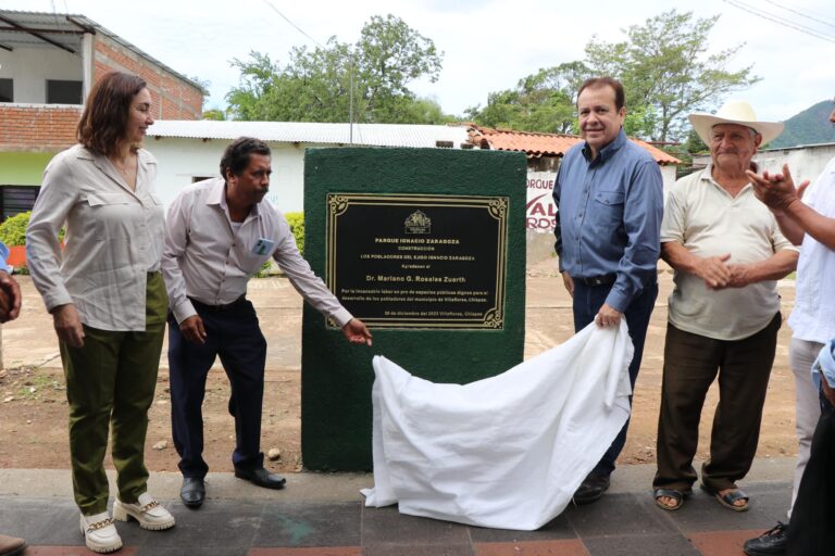 Mariano Rosales entrega parque en Ignacio Zaragoza