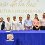 ASISTE AYUNTAMIENTO A GRADUACIÓN DE ESCUELA DE ENFERMERÍA DE TAPACHULA