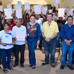 ENTREGA AYUNTAMIENTO DE TAPACHULA ESCRITURAS A 50 FAMILIAS DE 12 COLONIAS