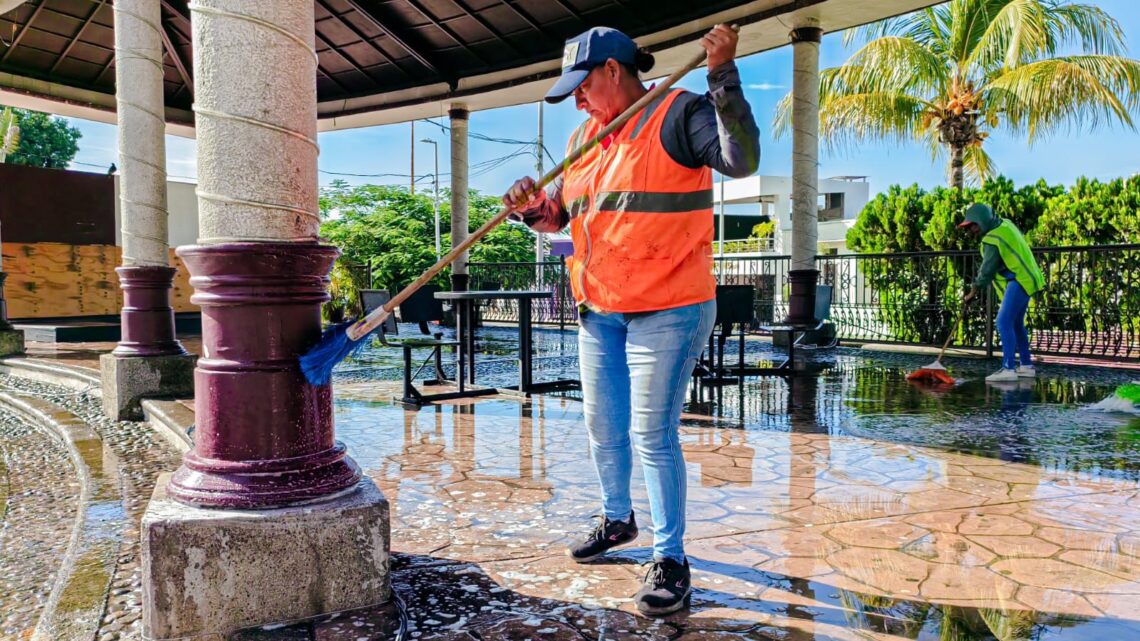 AYUNTAMIENTO REALIZA LIMPIEZA DE ESPACIOS PÚBLICOS