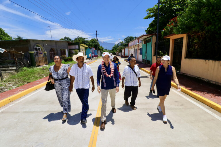 En Pijijiapan, Rutilio Escandón inaugura mejoramiento integral de calles en localidad Joaquín Miguel Gutiérrez