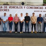 AYUNTAMIENTO ENTREGA UNIDADES Y CONSTANCIAS A OPERADORES DE TAPACHULA