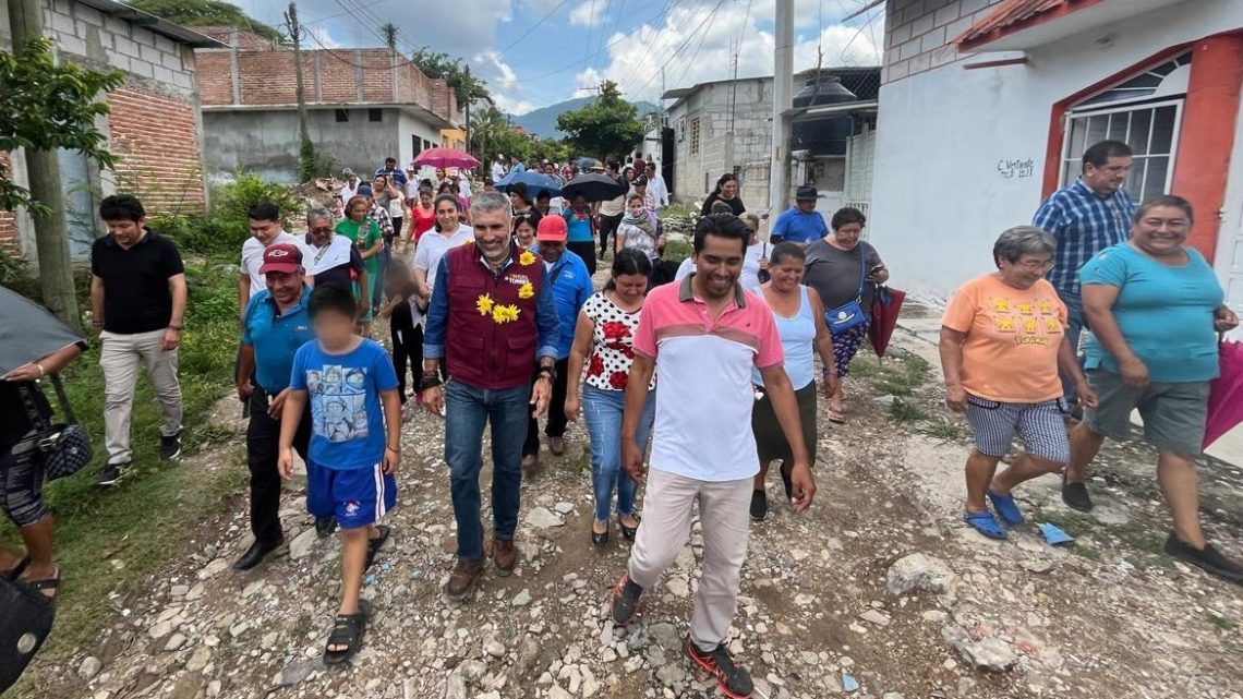 Desde colonia San Isidro, Ángel Torres promete trabajar para todas las colonias de Tuxtla