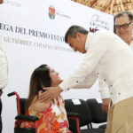 Entrega Rutilio Escandón el Premio Estatal de la Juventud Chiapas 2024