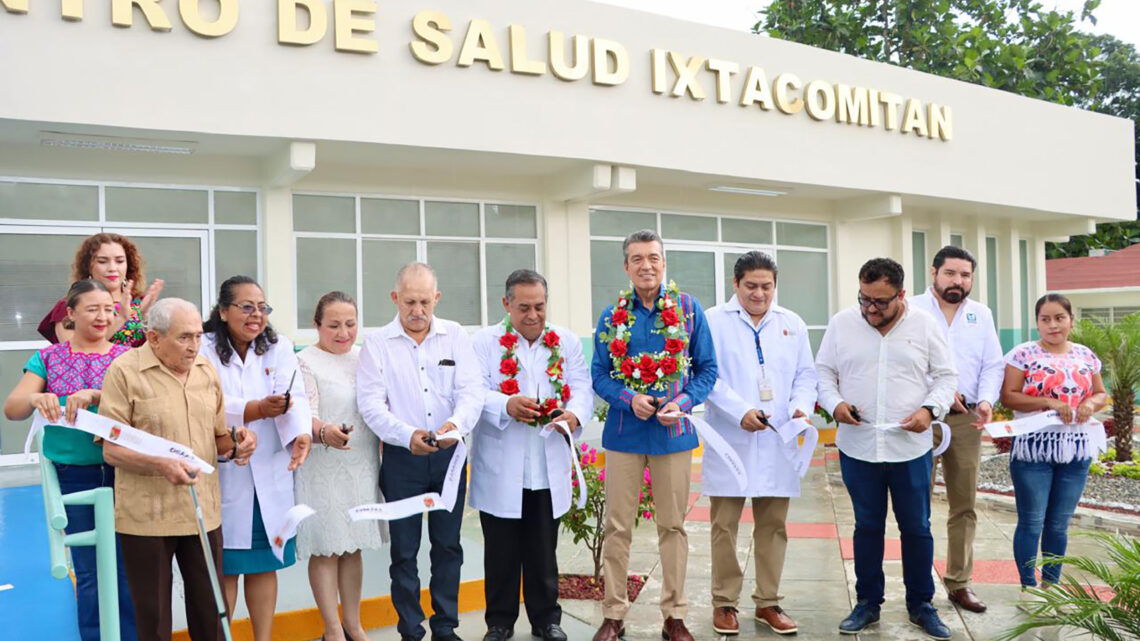 Rutilio Escandón hace justicia social a habitantes de Ixtacomitán con reconversión del Centro de Salud