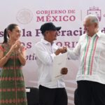 Presidente constata consolidación de proyectos de salud, educación, cultura y vivienda en Palenque, Chiapas