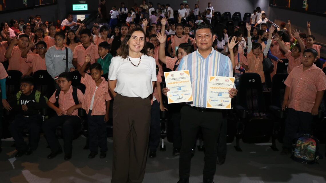 400 Niños y Niñas de Primarias de Villaflores Disfrutan de Función Gratuita en Cinépolis