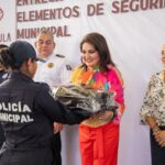 AYUNTAMIENTO DE TAPACHULA ENTREGÓ PATRULLAS, EQUIPO Y UNIFORMES A POLICÍAS DE SEGURIDAD PÚBLICA MUNICIPAL